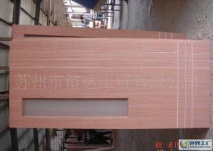 木飾面在現代建筑裝飾中的應用與蘇州誼達木門廠的產品價值